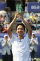 May 18, 2014 - Trophy ceremony
SINGLES WINNER / Go SOEDA Trophy Photo Shoo